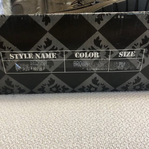 Tillys Brown Boots - Picture 6 of 7